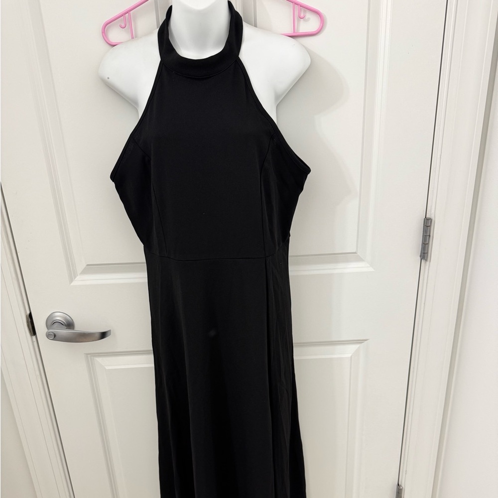 Elegant Black Halter Maxi Dress